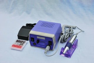 Baixo ruído furadeira de unha elétrica caneta portátil forma 20, 000 RPM 50 / 60 HZ para roteamento
