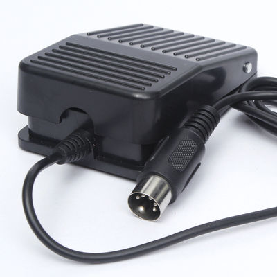 A broca elétrica a mais fina do tratamento de mãos, máquina de polonês do prego com pedal do pé