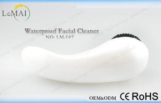 Limpador facial recarregável do à prova de água, escova Exfoliating do limpador da pele