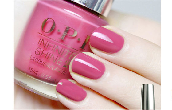 O líquido das senhoras do tipo de OPI personalizou cores longas do verniz para as unhas 15ml últimas